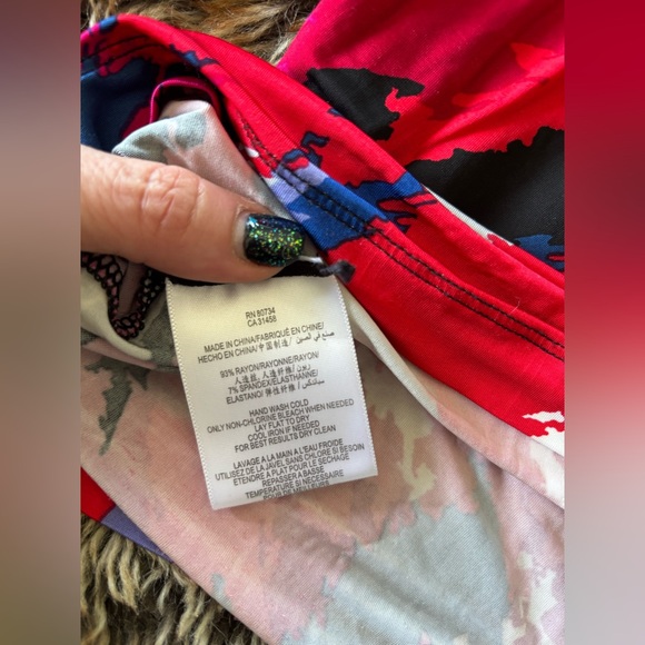 BCBG Max Azria top medium watercolor tunic top - Picture 4 of 4